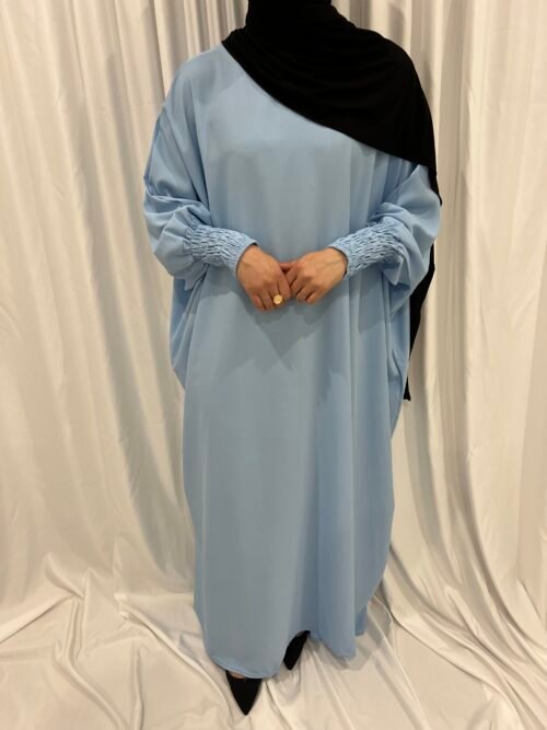 Abaya bleu clair aux poignets froncés [Delya]