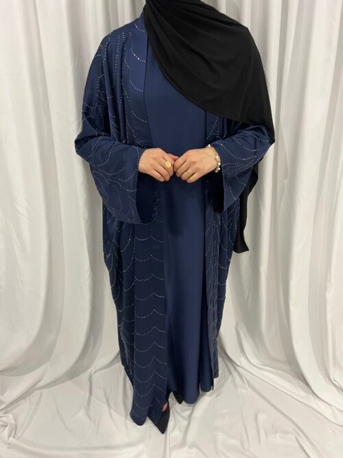 Ensemble bleu marine en satin orné de strass [Lyra]